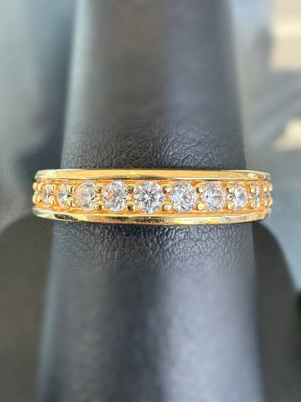 Lee Jewellery 14k solid yellow gold 0.85CTW moissanite stone wedding band ring sz 7.5