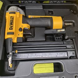 Dewalt 