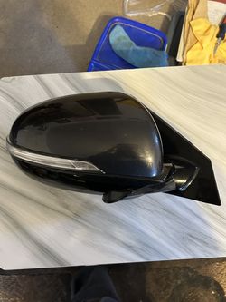2015-2020 Kia Sorento Passenger rear view mirror