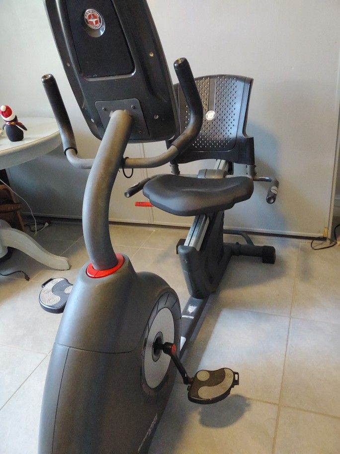 Schwinn 270 Recumbent Exercise Bike