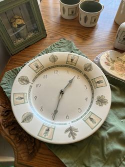 Pfaltzgraff China Wall Clock, Naturewood Pattern
