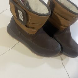 Ugg Snow Boots 