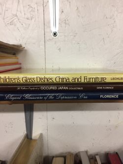 Collection of 41 antique price guides / books