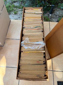 Comic books / complete case only around 250+