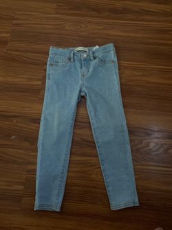 Toddler Levi’s 710 size 5