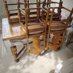 Kitchen dining table