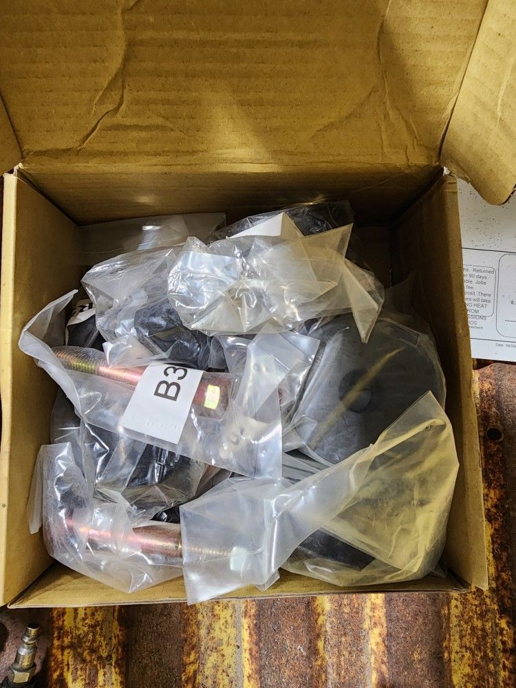 1(contact info removed) Rad/cab Mount Kit New