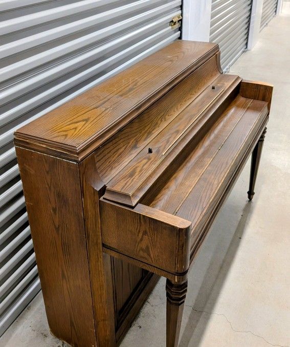 FREE Vintage Wurlitzer Piano, Works Perfect 