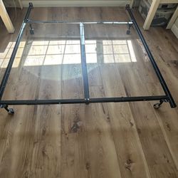 Adustable bed frame