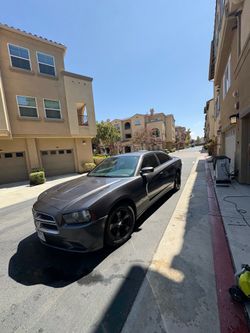 Dodge charger 2014 V6 SE