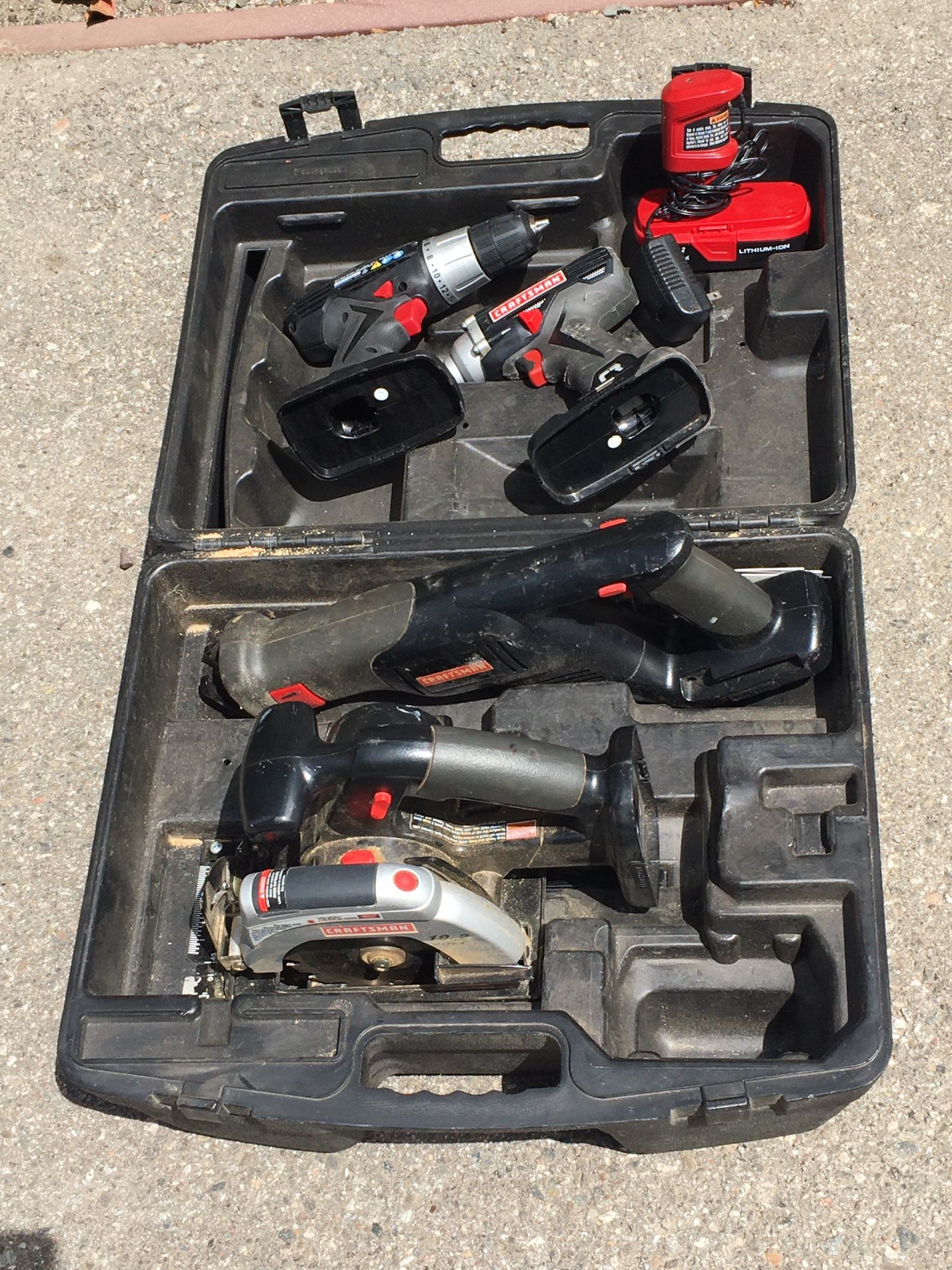 Craftsman Power Tools Set With Battery