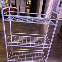 White Metal shelf 29”21”9,5”
