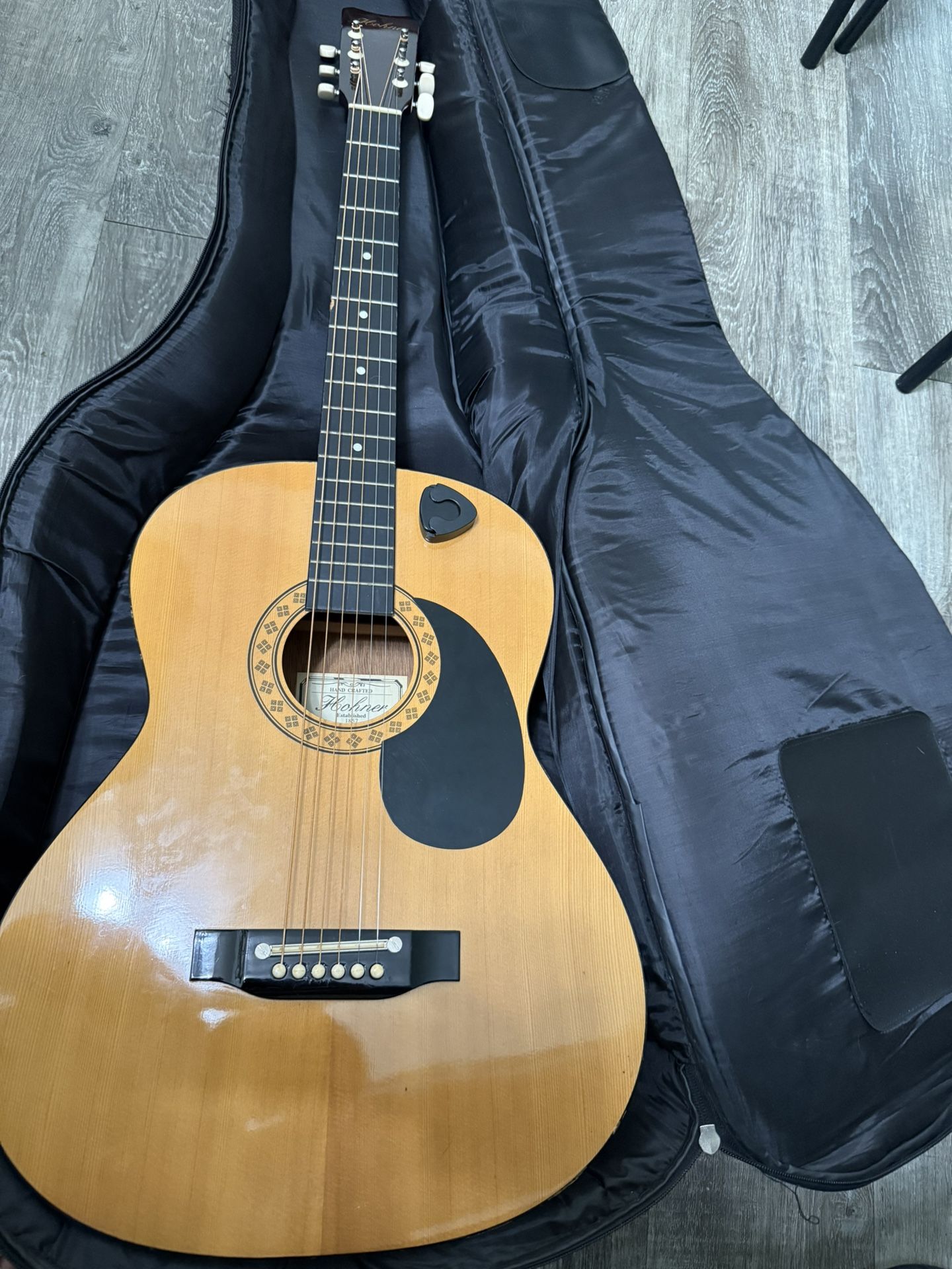 Hohner HW-200  guitar