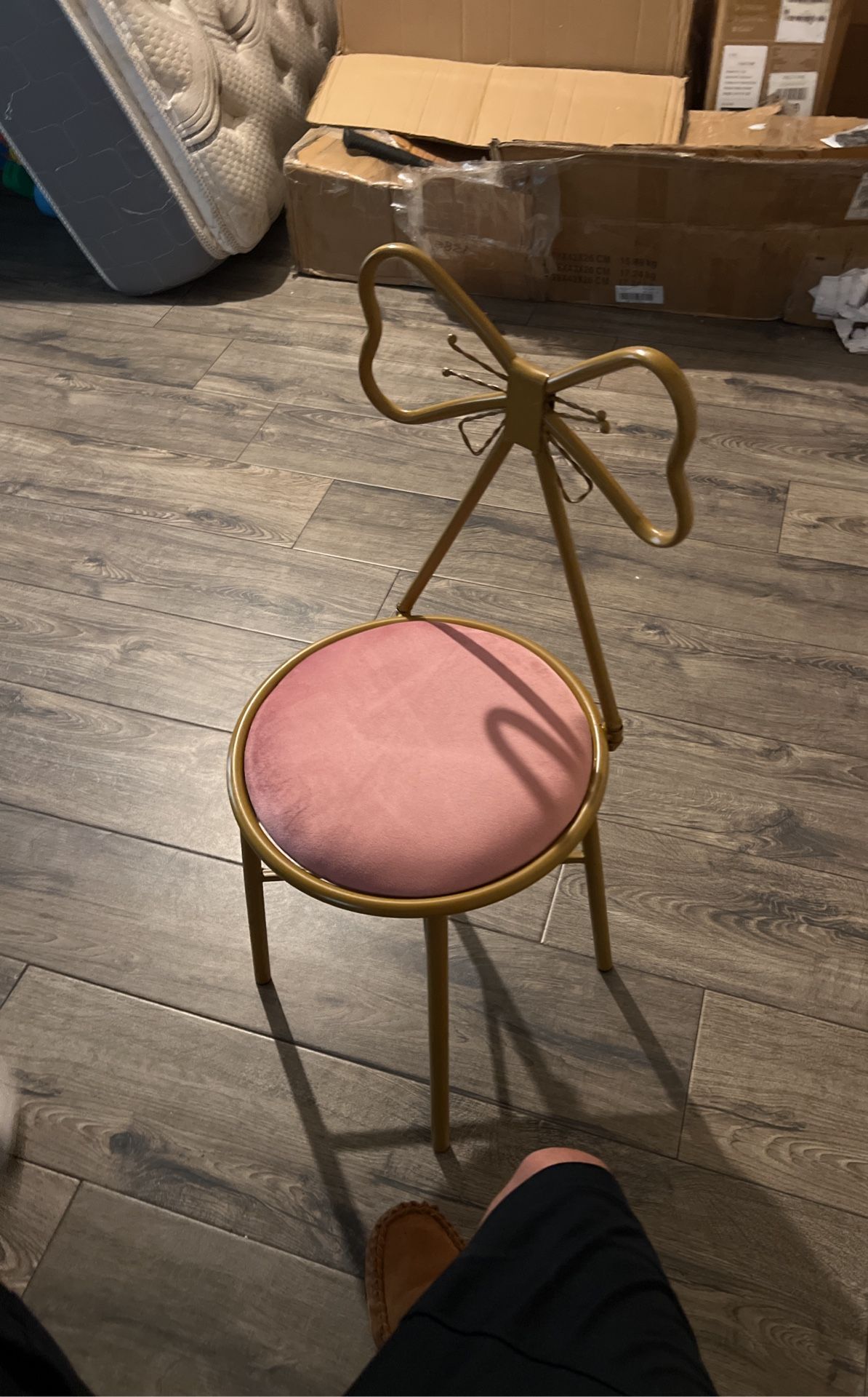 bow Chair