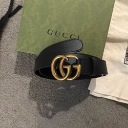 Women’s GG Gucci Belt, Black Leather/brushed gold buckle 