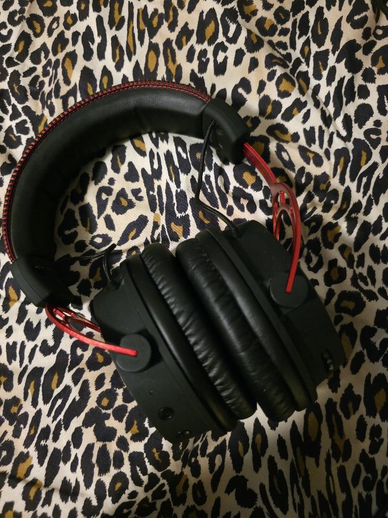 HyperX Cloud Alpha Wireless Gaming Headset