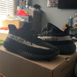 Yeezy Boost 350v2 OREO
