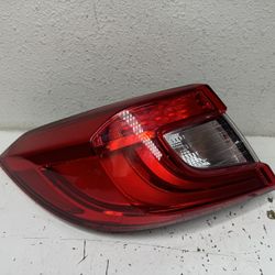 2018-2021 OEM Honda Accord Outer LH Left Driver Side Tail Light Lamp F00HTH4011