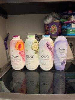 Brand new Olay bundle (4) for ($20)(Cash only)(price is firm)