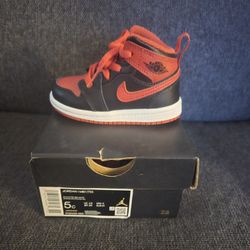 Jordan Mid 5c