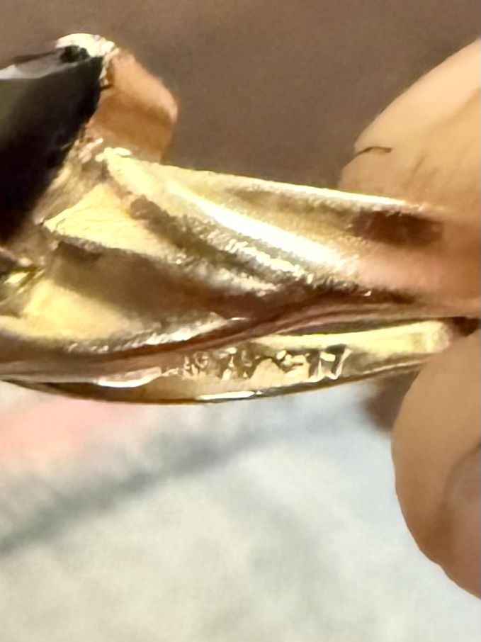 Garnet And Diamond 14k Ring Year 1977