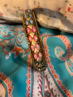 Gorgeous vintage gold plated bangle