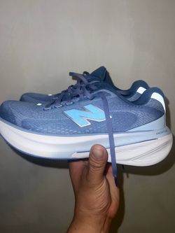 Womens New balance 860 v 15 size 8