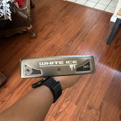 Odyssey White Ice 2 Putter 33 Inch