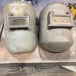 Welding helmet