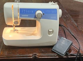 Brother Sewing Machine with Foot Pedal and Power Cord