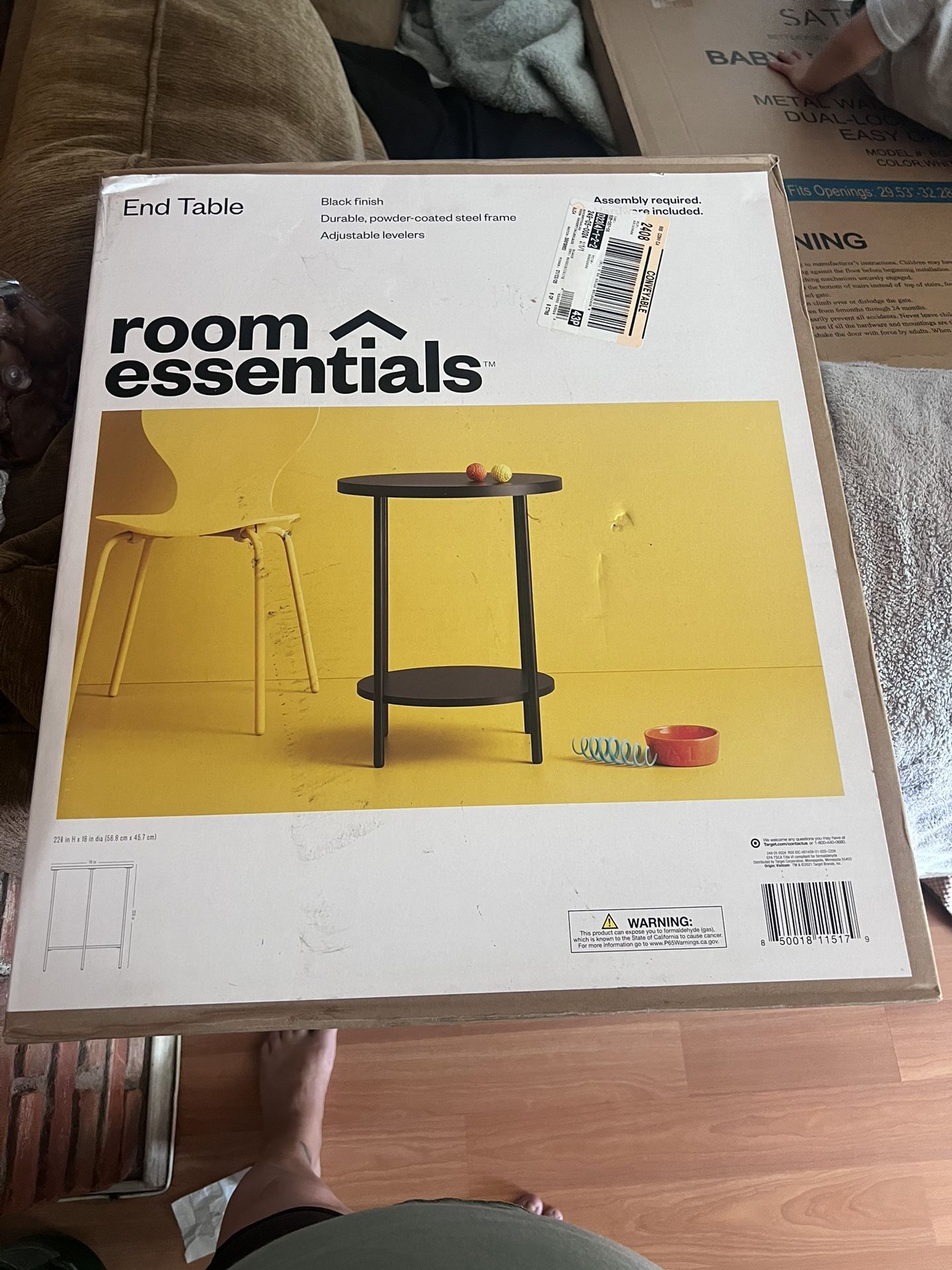Room Essentials Round End Table