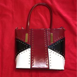 Costume Leather Purse Come With Attachable Shoulder Strap