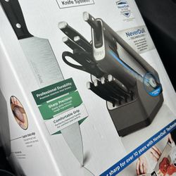 Brand New in box Ninja NeverDull Knife System with sharpening system. 