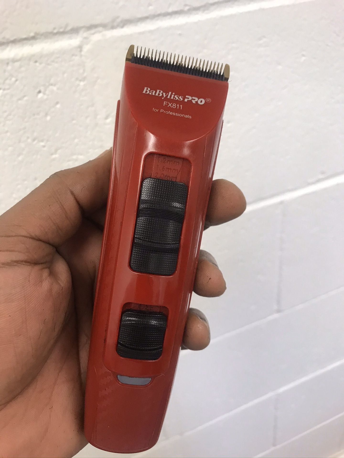 Babyliss voltare , top of the line clippers. Charger