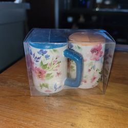 #NEW CERAMIC SALT AND PEPPER SHAKERS