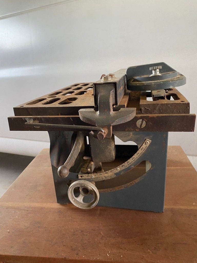 Small Antique Table Saw 7- 1/4