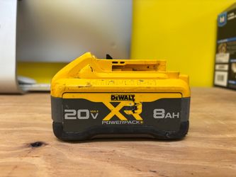 Dewalt 20v Max XR 8-AH Battery