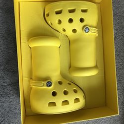MSCHF x Crocs Big Yellow Boots – Size 6 