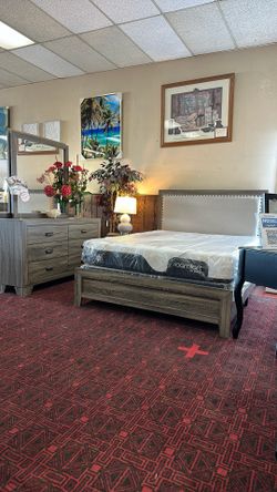 Queen Size Bedroom Set