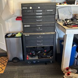 Toolbox w/ 11 Drawers and Rollers