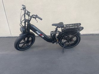 REVR CM7 E-Bike
