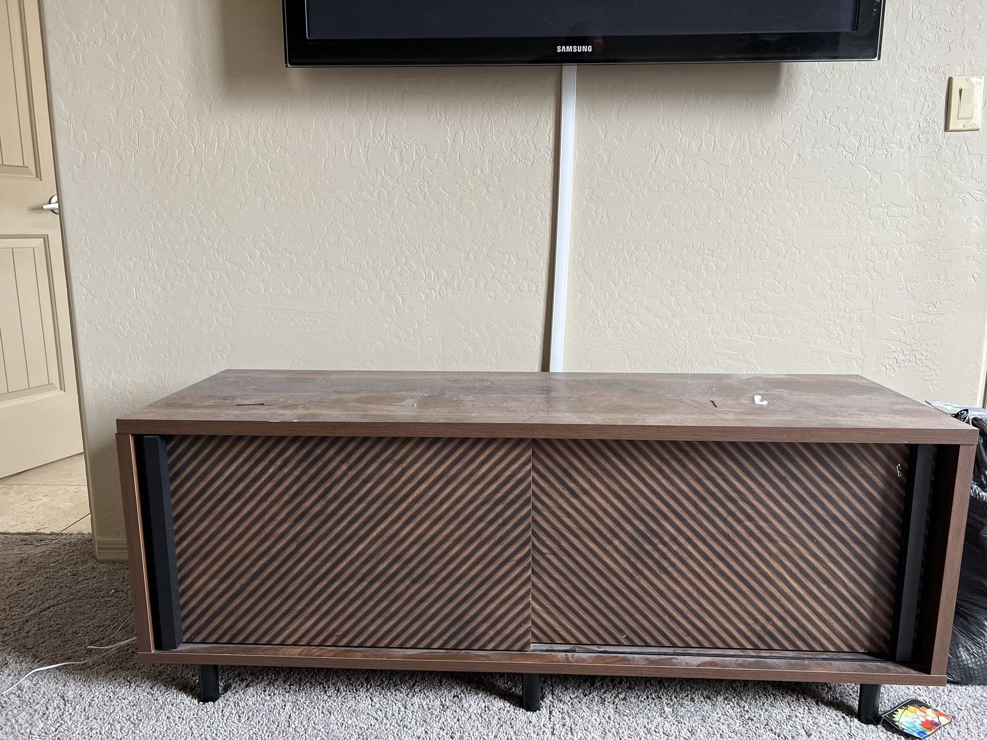 Houzz TV Console / Entertainment Center