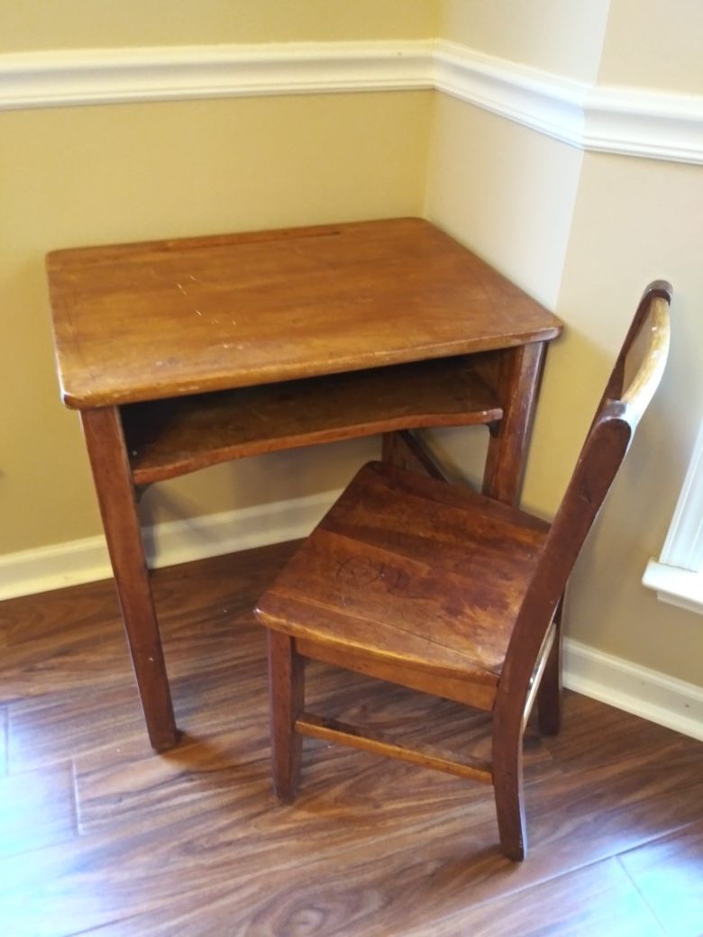 Vintage Child Size Desk