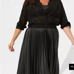 Torrid Black Midi PU Pleated Skirt NWOT  Size 2