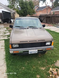 1986 Nissan Truck