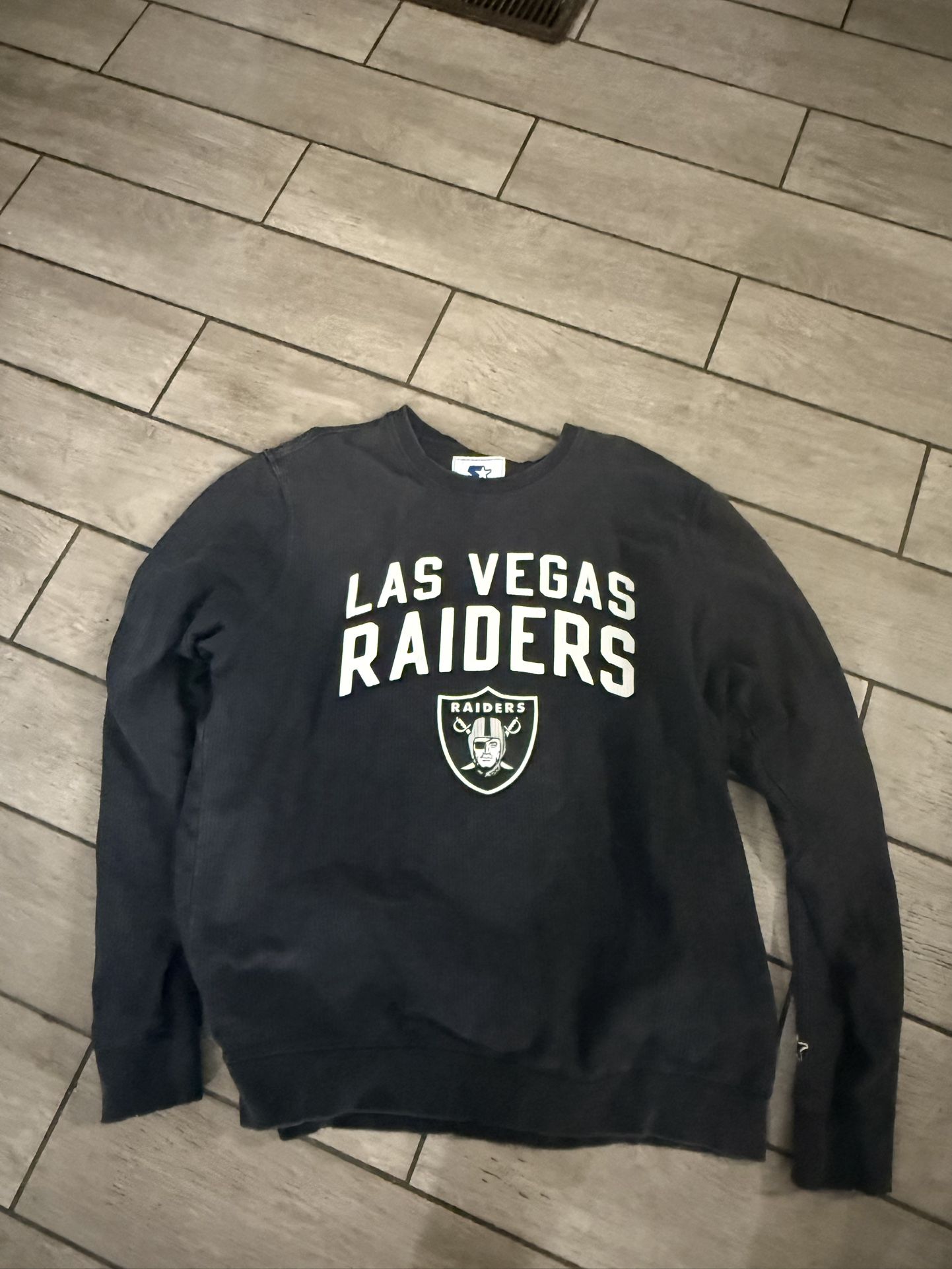 Men’s Las Vegas Raiders Starter Long Sleeve Shirt