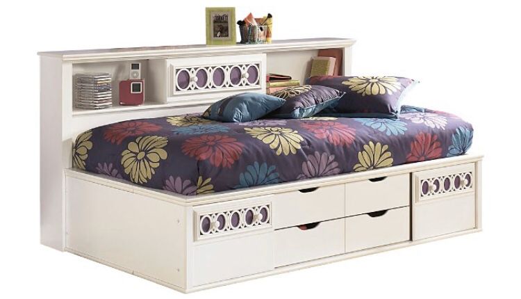 Ashley Zayley white bed with storage