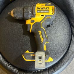 Dewalt atomic Drill