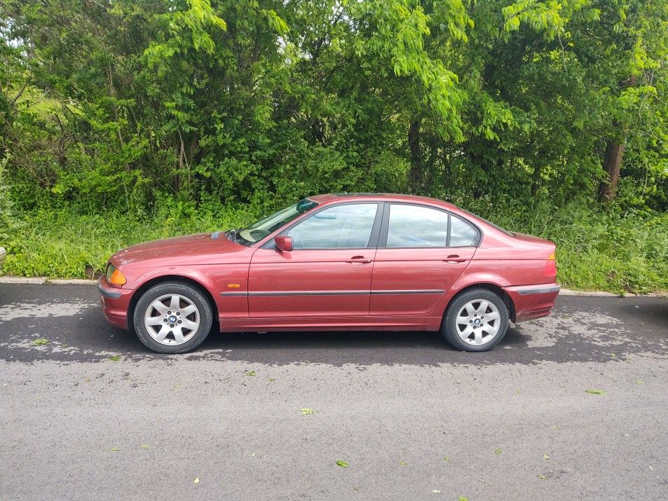 2002 BMW 325i