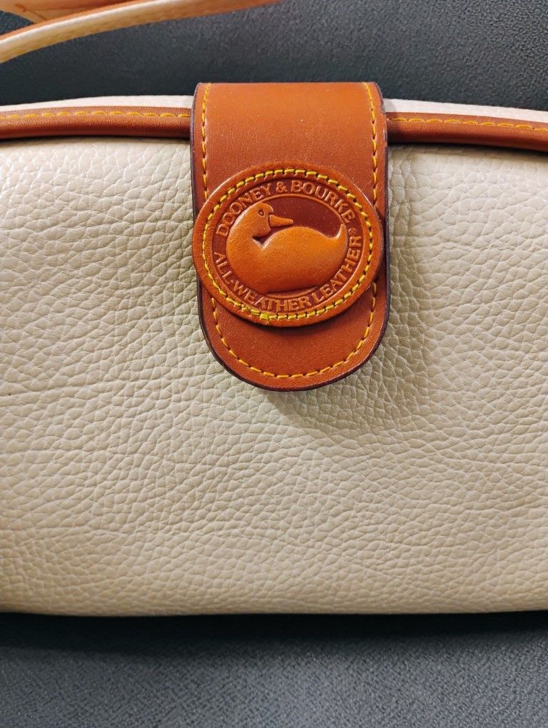 Dooney & Bourke Purse
